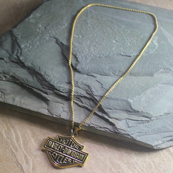 2 Pcs of HARLEY DAVIDSON Bar and Shield Meta Pendant Necklaces - Picture 3 of 11